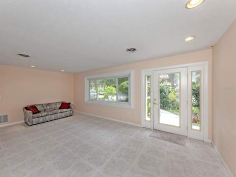 324 Ponce De Leon Avenue, Venice FL - photo 9 of 64
