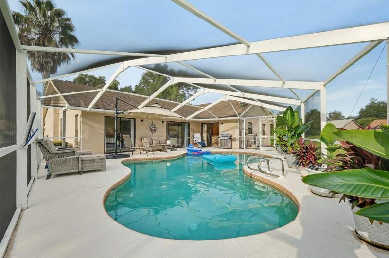 3 bedroom Single Family Residence at 37147 Foxrun Place, Silver Oaks, Zephyrhills — photo 2