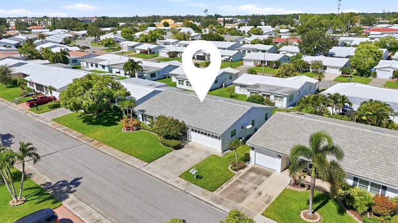 3 bedroom Single Family Residence at 9304 41st Street, Mainlands Of Tamarac By The Gulf Unit 5 Ph 1 Condo, Pinellas Park — photo 2