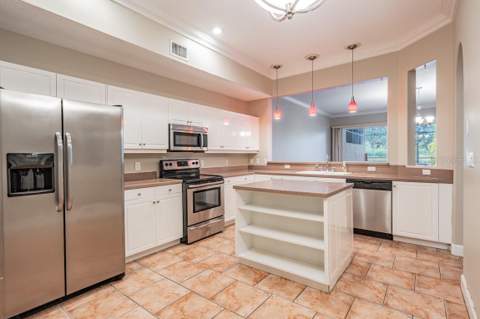 1626 Lago Vista Boulevard, Palm Harbor FL - photo 11 of 41
