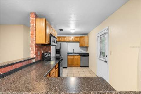 6205 NW 26th Terrace, Gainesville FL - photo 9 of 29