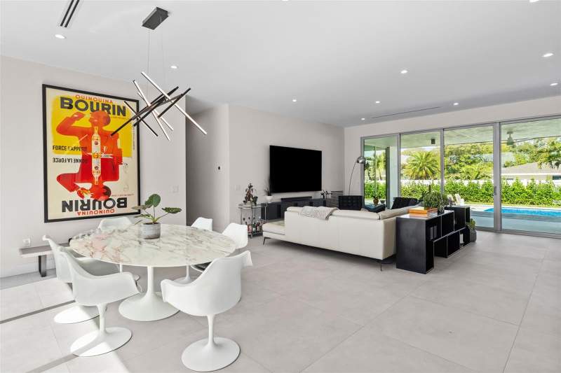 4 bedroom Single Family Residence at 1304 Indian Rocks Road, Belleair Estates, Belleair — photo 5