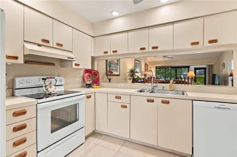 3123 Sandleheath #4, Sarasota FL - photo 16 of 64