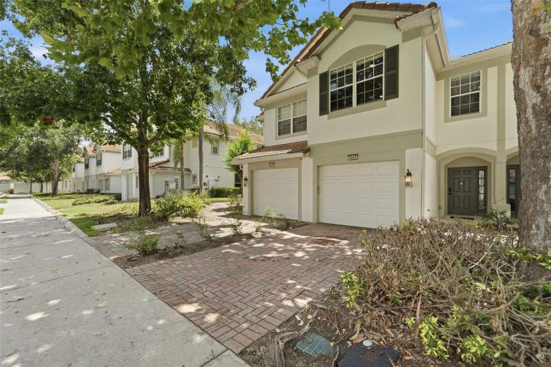 3 bedroom Townhouse at 6843 SPERONE STREET, VISTAS/PHILLIPS COMMONS, ORLANDO — photo 2