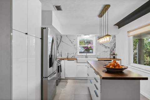 3027 Burlington Avenue, St Petersburg FL - photo 12 of 43