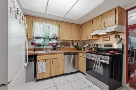 12922 N Albany Avenue, Tampa FL - photo 7 of 38