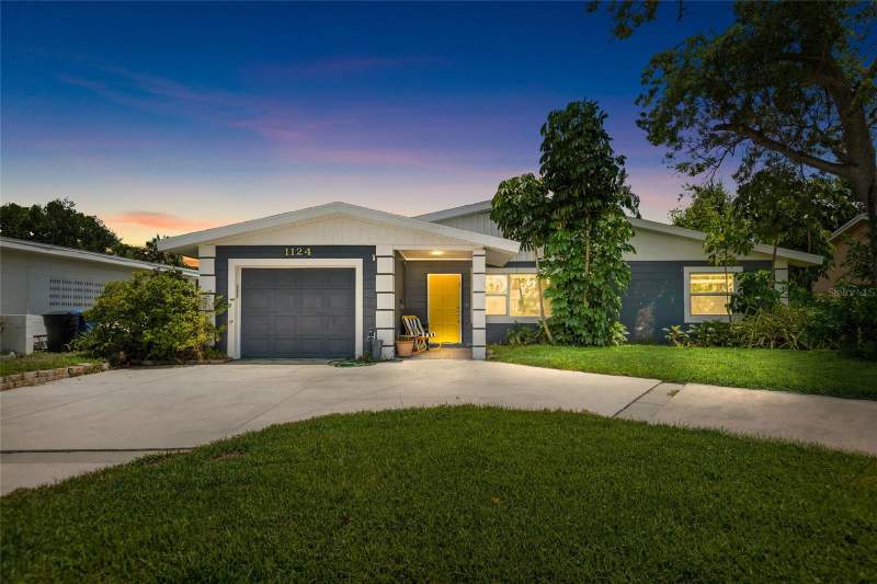 1124 40TH AVENUE home for sale in North East Park Shores