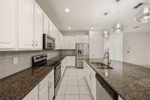 1078 Castlevecchio Loop, Orlando FL - photo 7 of 43