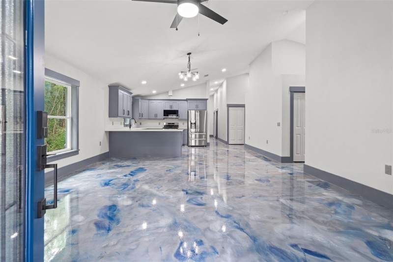 4 bedroom Single Family Residence at 478 Lincoln Avenue, Masaryktown, Brooksville — photo 5