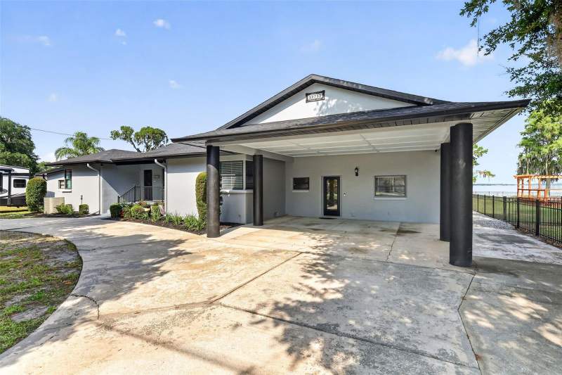 4 bedroom Single Family Residence at 32739 Lake Eustis Drive, Hardens, Tavares — photo 2