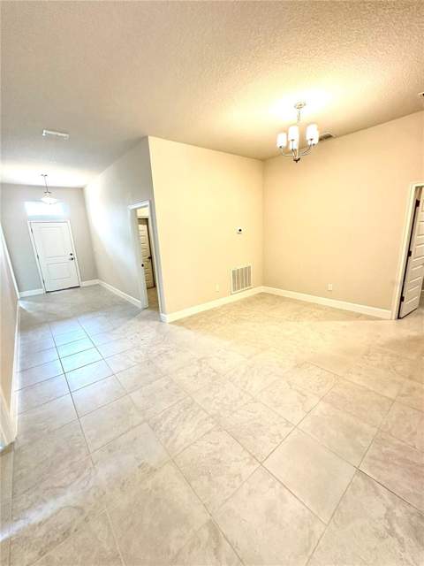 4635 NE 32nd Place, Ocala FL - photo 8 of 12