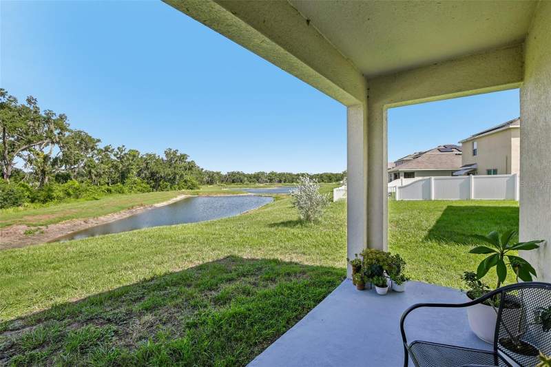 3 bedroom Single Family Residence at 11008 Leland Groves Drive, Carlton Lakes West 2, Riverview — photo 2