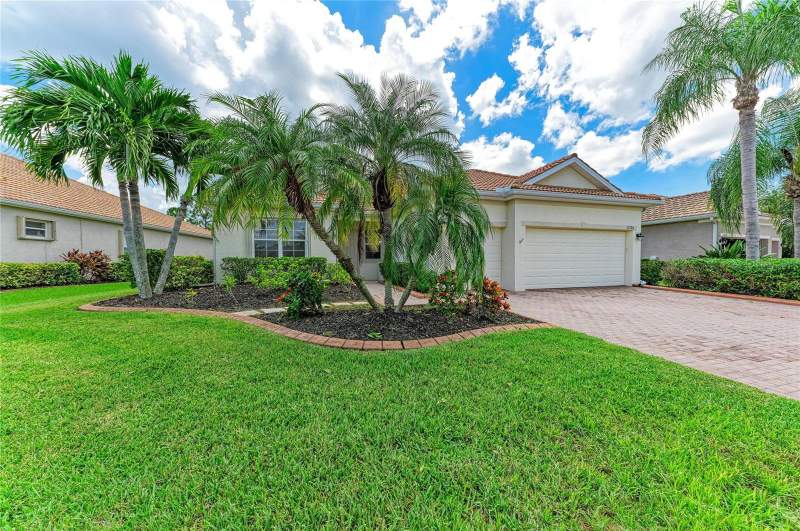 4 bedroom Single Family Residence at 11794 Granite Woods Loop, Stoneybrook At Venice, Venice — photo 1