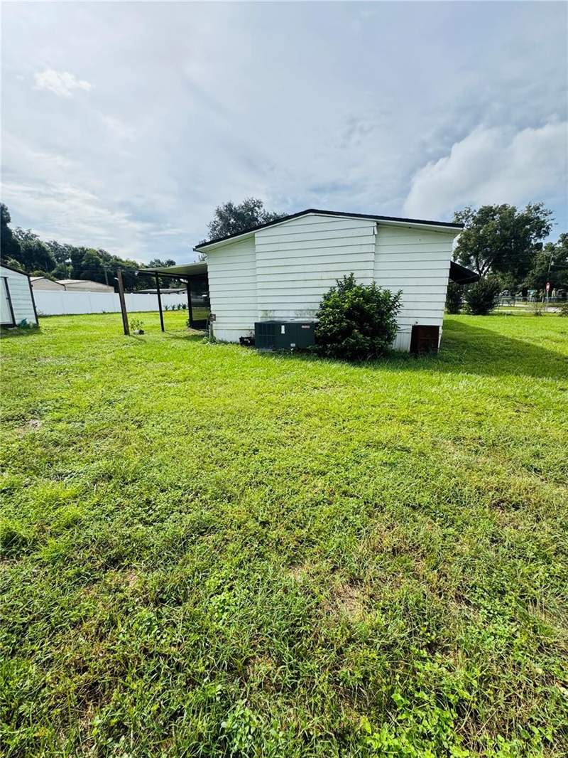 2 bedroom Manufactured Home at 1013 Lianne Place, Graystone Sub, Seffner — photo 3