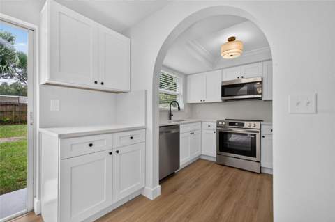 9001 Arndale Circle, Tampa FL - photo 21 of 33