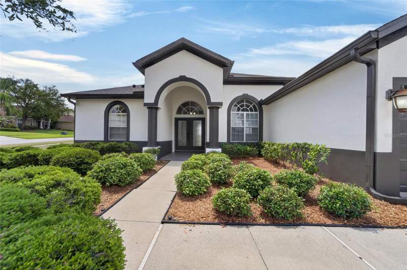 4 bedroom Single Family Residence at 2309 Silver Trumpet Court, Arista, Valrico — photo 5