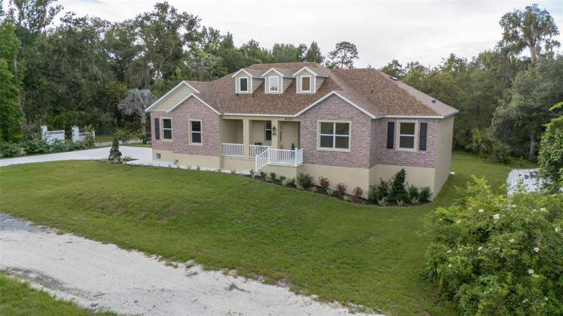 4 bedroom Single Family Residence at 8312 Revels Road, Riverview, Riverview — photo 4