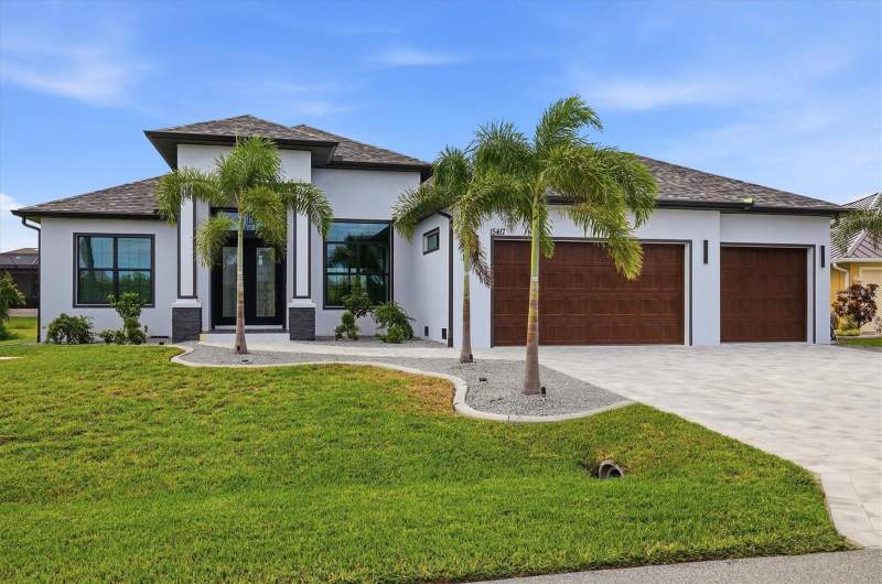 3 bedroom Single Family Residence at 15417 Avery Road, Port Charlotte Sec 081, Port Charlotte — photo 2