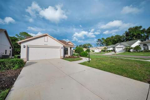 6240 Fairskies Drive, New Port Richey FL - photo 11 of 92