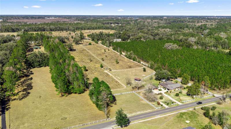 3 bedroom Single Family Residence at 873 SW Troy Street, Non Sub, Lake City — photo 3