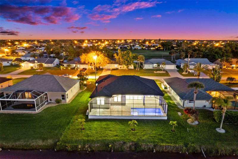 4 bedroom Single Family Residence at 45 Bunker Lane, Rotonda West Pebble Beach, Rotonda West — photo 2