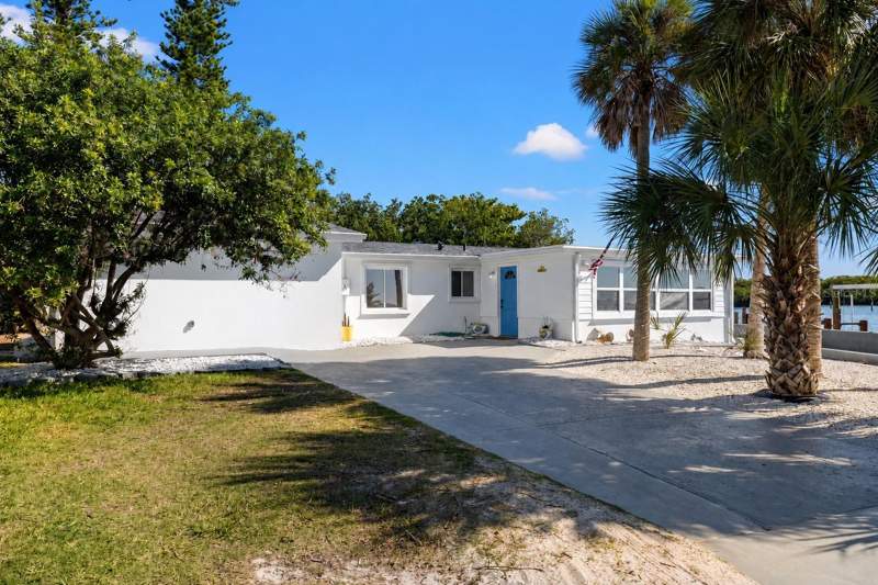 3 bedroom Single Family Residence at 6927 21st Street, Bay View Shores, Bradenton — photo 2