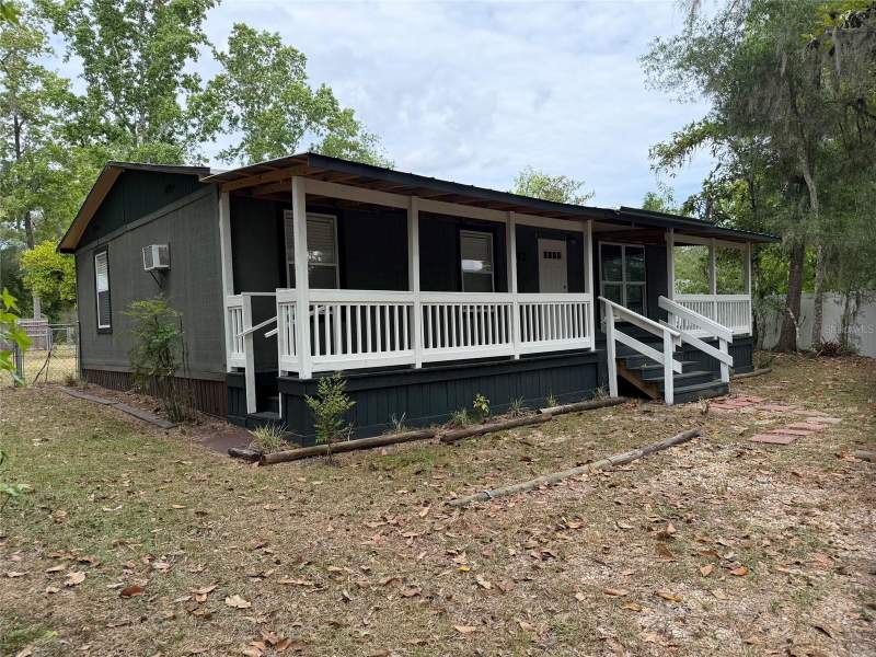 3 bedroom Mobile Home at 8732 CR 647, Jerry Taylor Lndg, Bushnell — photo 2