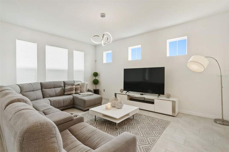 4 bedroom Single Family Residence at 2800 CELLO LANE, TAPESTRY, KISSIMMEE — photo 4
