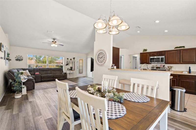 3 bedroom Single Family Residence at 11260 Libby Road, Spring Hill, Spring Hill — photo 2