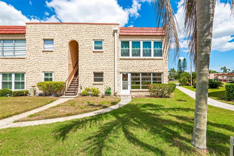 101 DOGWOOD CIRCLE home for sale in Gardens The Condo