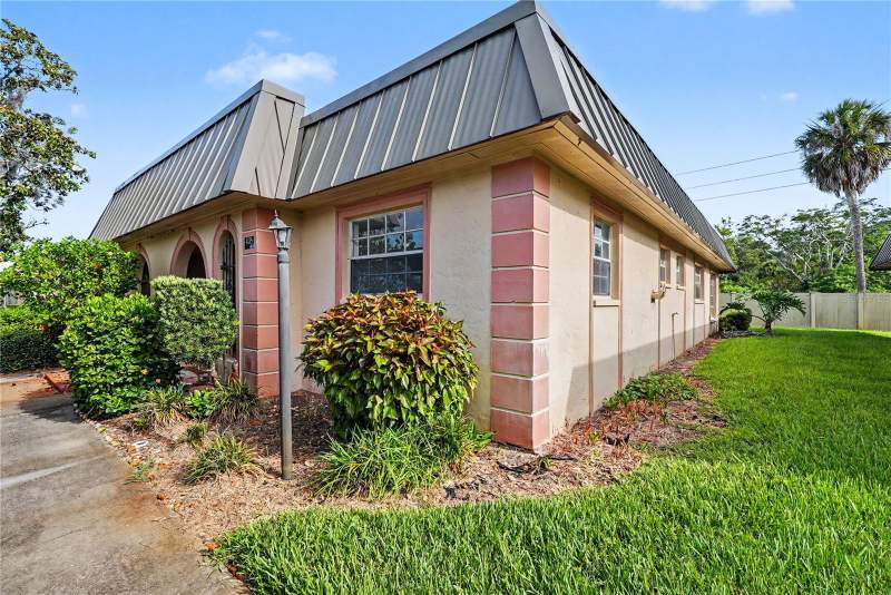 2 bedroom Condominium at 4135 Stratford Drive, Gardens Beacon Square, New Port Richey — photo 2