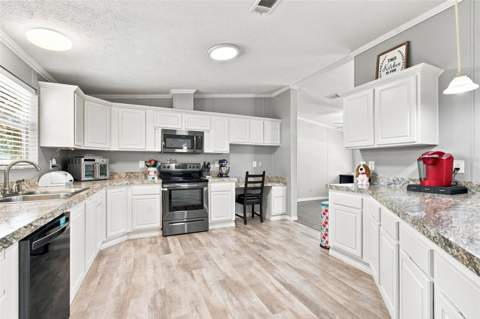 37903 Tucker Road, Zephyrhills FL - photo 23 of 74