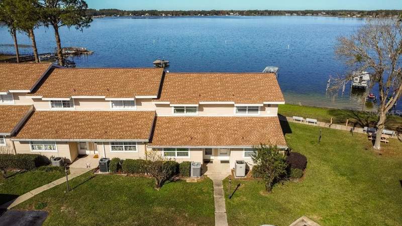 2 bedroom Condominium at 11001 SE Sunset Harbor Road #B10, Loch Harbour, Summerfield — photo 2