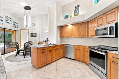 10307 Waters Edge Court, Weeki Wachee FL - photo 16 of 46