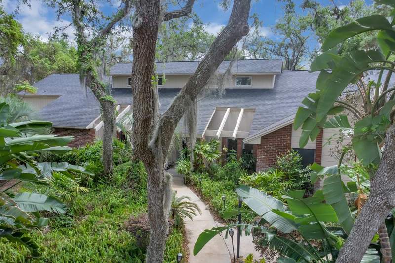 204 GREEN LAKE CIRCLE home for sale in Sweetwater Oaks