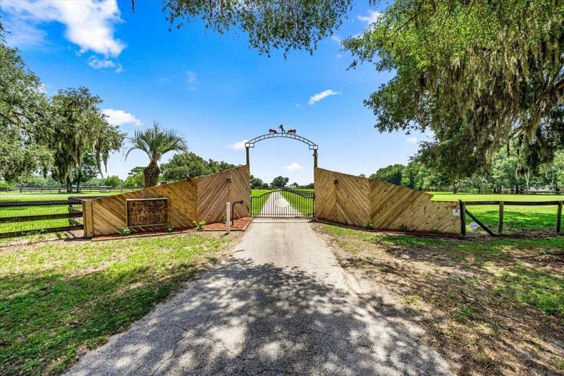 4 bedroom Farm at 5065 NW 150th Avenue, Stoneridge Acre, Morriston — photo 2