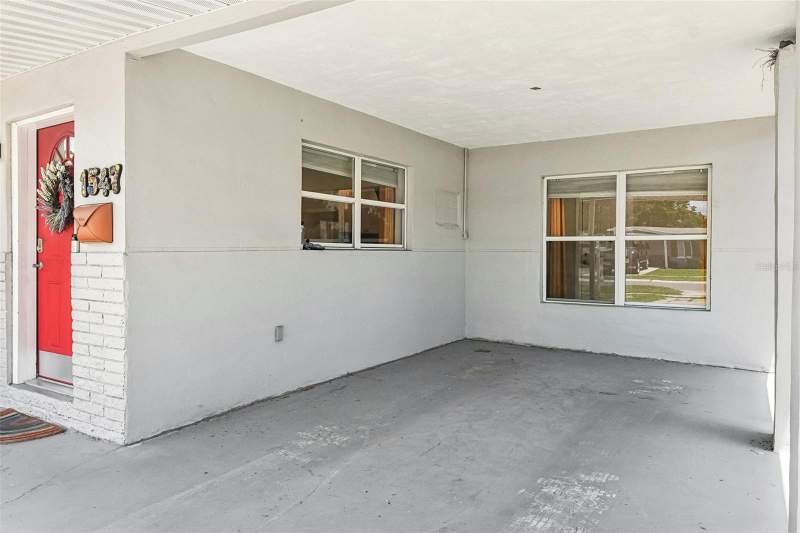 2 bedroom Single Family Residence at 1547 56th Avenue, North Euclid Oasis, St Petersburg — photo 4