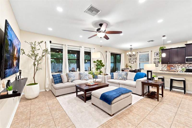 4 bedroom Single Family Residence at 1008 Oakcrest Drive, Misty Ridge Sub, Brandon — photo 3