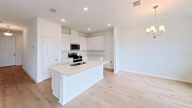 3 bedroom Single Family Residence at 6205 Sanders Grove Circle, Heritage-The Cottages Of Sanders Grove, Leesburg — photo 4