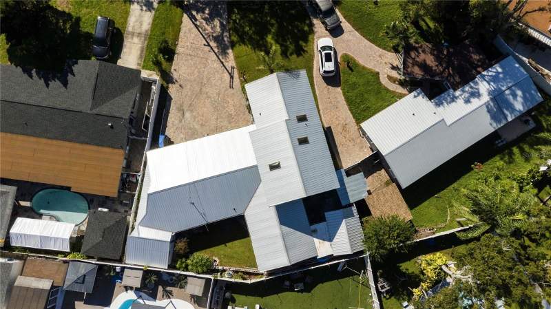 7 bedroom Single Family Residence at 6711 Ralston Beach Circle, Ralston Beach Manor Unit 3, Tampa — photo 3