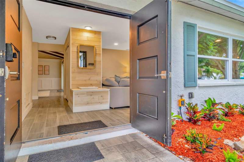 4 bedroom Single Family Residence at 11008 111th Way, Town & Country Estates, Seminole — photo 3