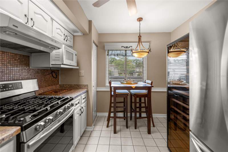 3 bedroom Villa at 2052 SE 37th Court Circle, Crestwood South Village, Ocala — photo 5