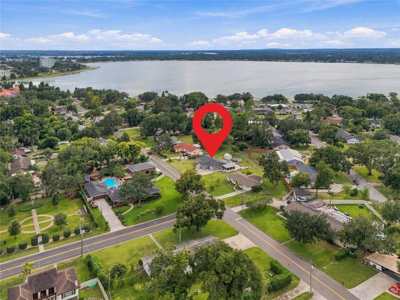 4 bedroom Single Family Residence at 1075 8th Street, Haven Shores, Winter Haven — photo 3