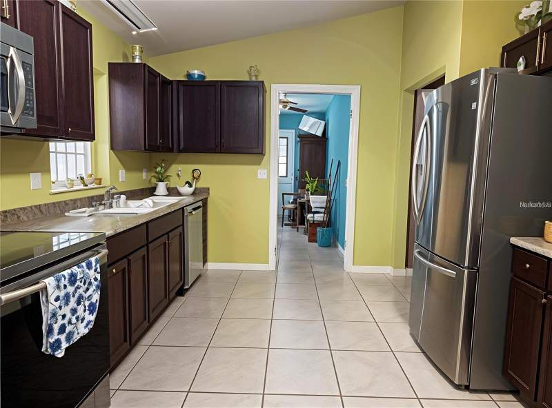 3 bedroom Single Family Residence at 912 NE 144th Court, Suthers, Silver Springs — photo 5