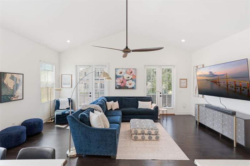 4 bedroom Townhouse at 1208 5th Street, Royal Poinciana, St Petersburg — photo 4