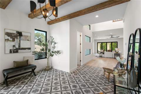 502 E Davis Boulevard, Tampa FL - photo 8 of 58