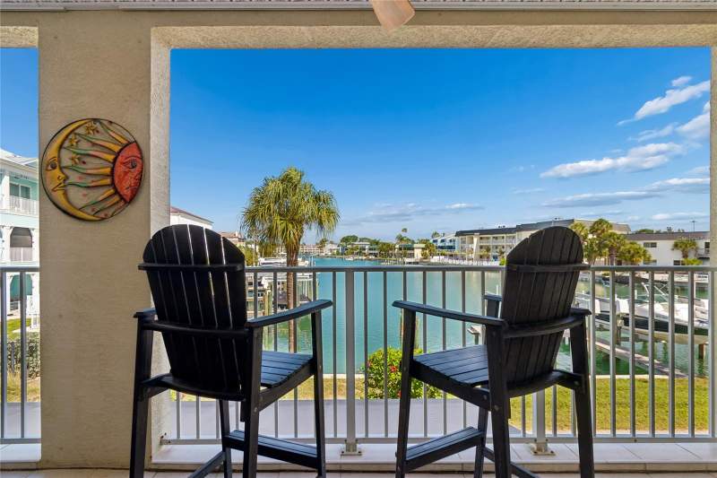 3 bedroom Townhouse at 152 117th Avenue, Island Twnhms Treasure Island, Treasure Island — photo 3
