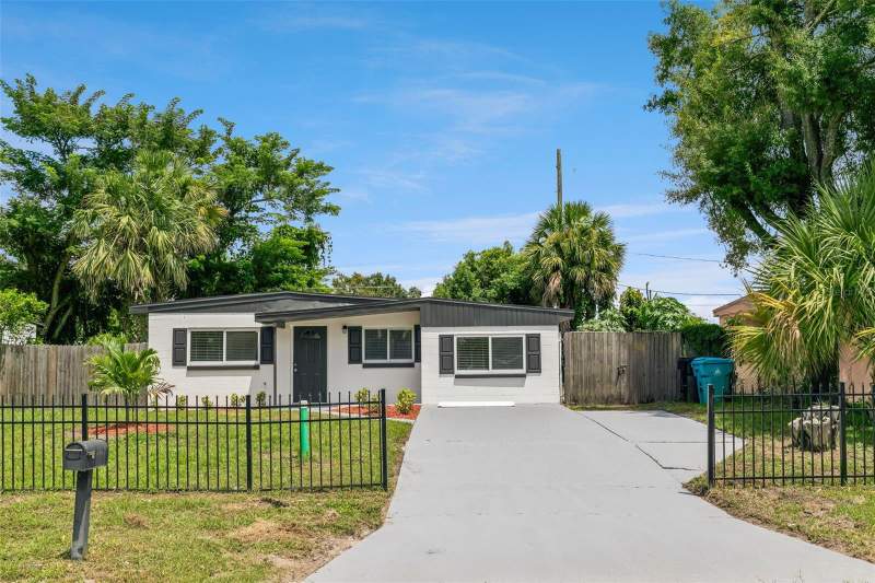3 bedroom Single Family Residence at 2821 W Amelia Street, Haralson Sub, Orlando — photo 2