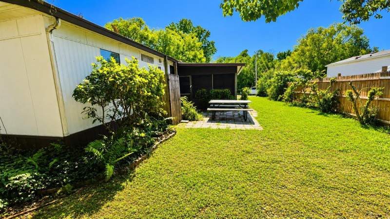 2 bedroom Manufactured Home at 4228 Athens Avenue, Sunshine Park, New Port Richey — photo 2