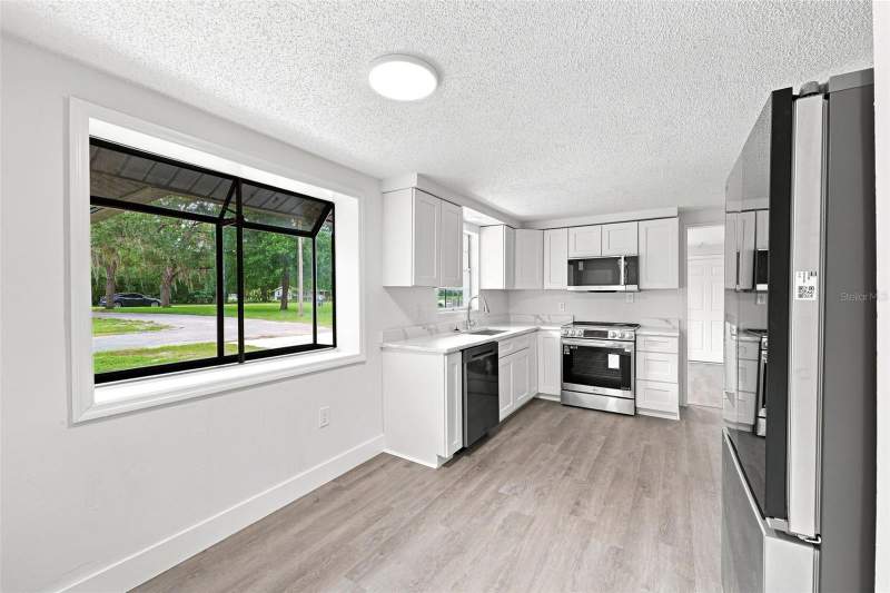4 bedroom Single Family Residence at 11666 Seminole Drive, Osceola Heights Unit 1, New Port Richey — photo 4